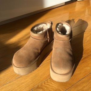 UGG Classic ultra mini platform - wear 2 times only - no box